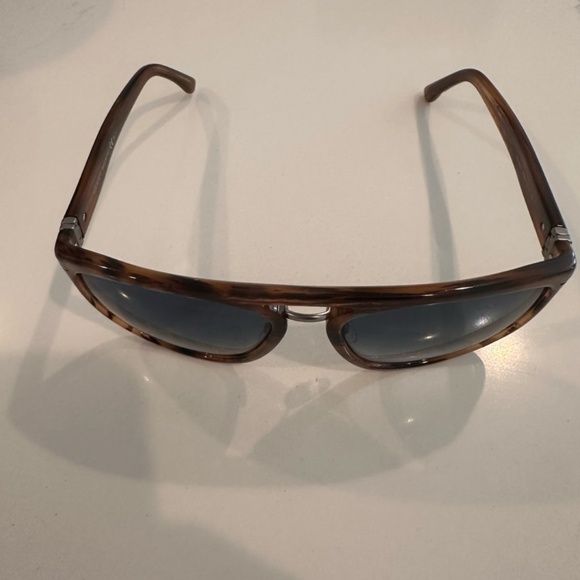 GUCCI Tortoise Havana with Gray Gradient Lens - Picture 5 of 11